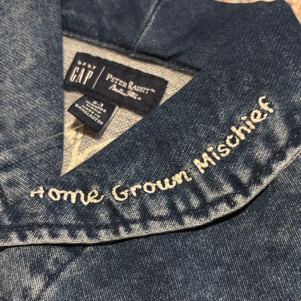 Baby GAP- Dark Blue Denim Cardigan with Adorable TM Peter Rabbit Design - Picture 2 of 2